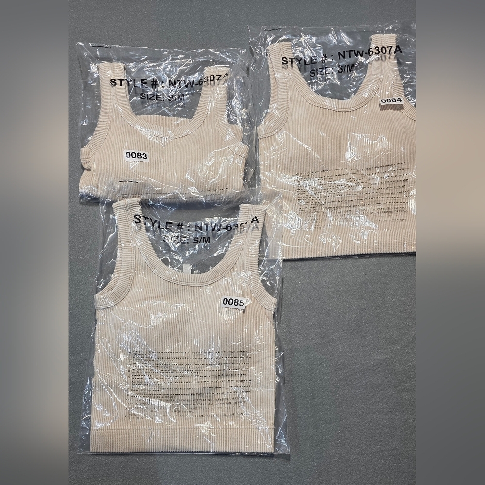 Zenana Outfitters Cream Tank Top With Built In Bra PTP Stretch 17 NWOT - Picture 5 of 5